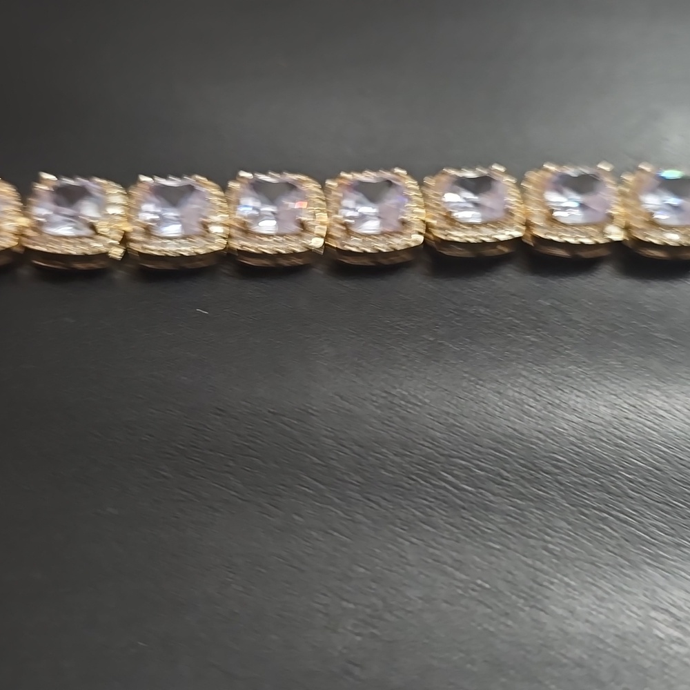 Jewelry - Picture 4 of 6